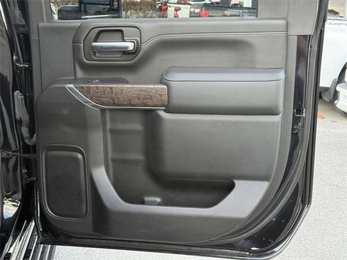 Used 2023 GMC Sierra 2500 Denali w/ Denali Black Diamond Edition image 35