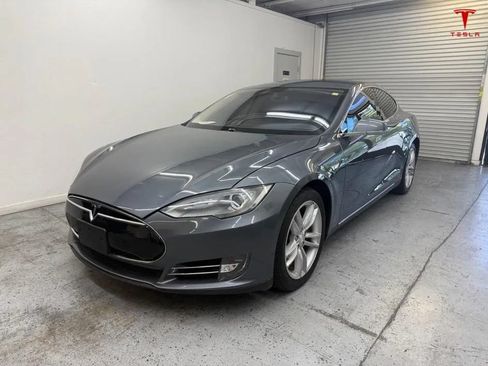 Used 2014 Tesla Model S P85 RWD image 4