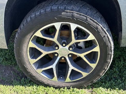 Used 2016 Chevrolet Tahoe LT w/ Off-Road Package image 3