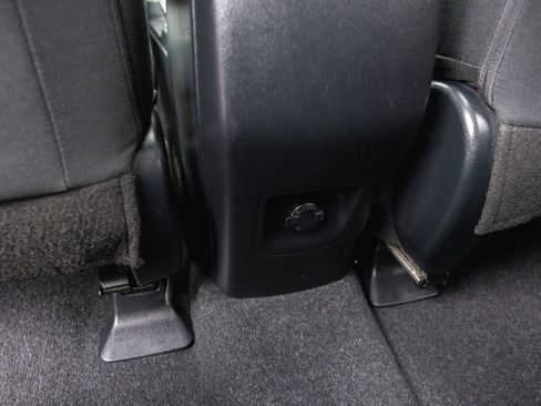 Used 2018 Toyota RAV4 XLE w/ All Weather Liner Package FWD image 32