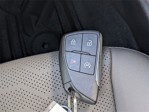 Used 2024 Chevrolet Colorado ZR2 w/ ZR2 Convenience Package III image 33