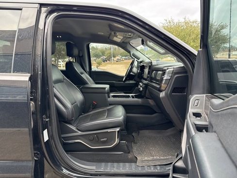 Used 2024 Ford F350 Lariat w/ Lariat Ultimate Package image 11