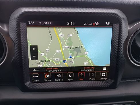 Used 2023 Jeep Wrangler Sport image 17