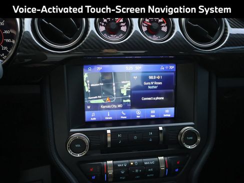 Used 2022 Ford Mustang Shelby GT500 w/ Technology Package RWD image 17