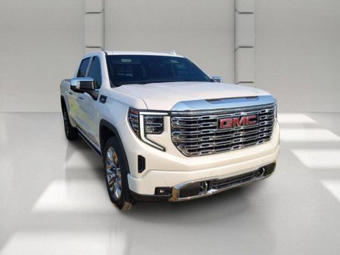 Used 2023 GMC Sierra 1500 Denali RWD image 3