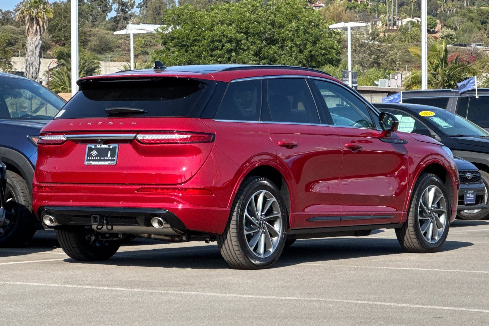 New 2025 Lincoln Corsair Grand Touring w/ Equipment Group 301A AWD/4WD image 3
