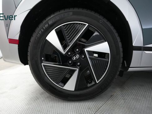 Used 2025 Hyundai Ioniq 5 Limited image 17