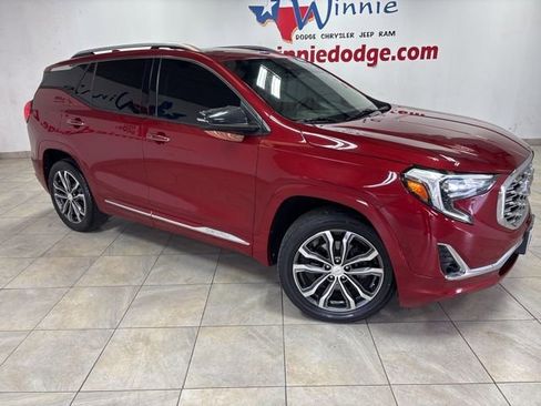 Used 2019 GMC Terrain Denali w/ Advanced Safety Package image 4