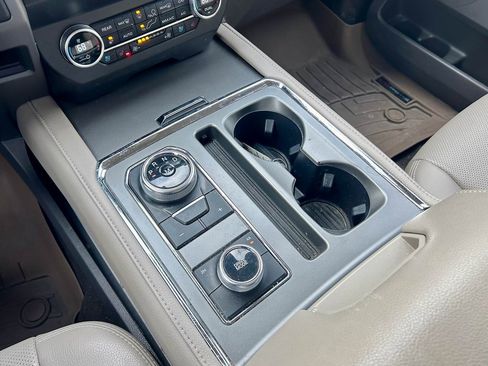 Used 2020 Ford Expedition Max XLT w/ Equipment Group 202A image 27