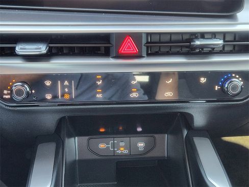 New 2026 Kia Sorento LX image 14