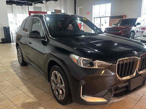 Used 2023 BMW X1 xDrive28i AWD/4WD image 3