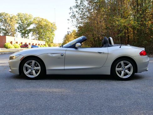 Used 2011 BMW Z4 sDrive30i image 36
