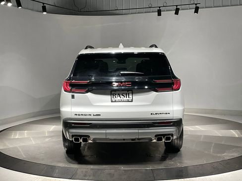 Used 2025 GMC Acadia Elevation image 11