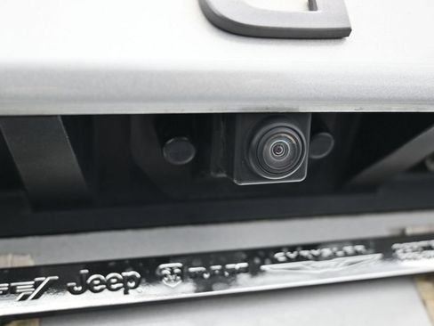 Used 2024 Nissan Rogue S FWD image 31