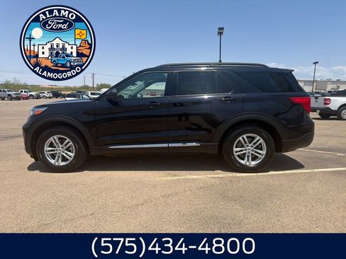 Used 2023 Ford Explorer XLT w/ Equipment Group 202A RWD image 2