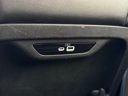 Used 2023 Chrysler Pacifica Limited image 25