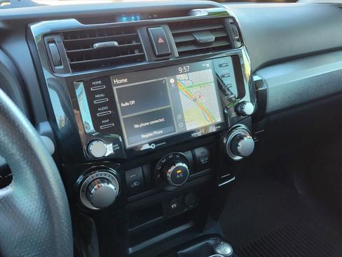 Used 2022 Toyota 4Runner TRD Off-Road image 19