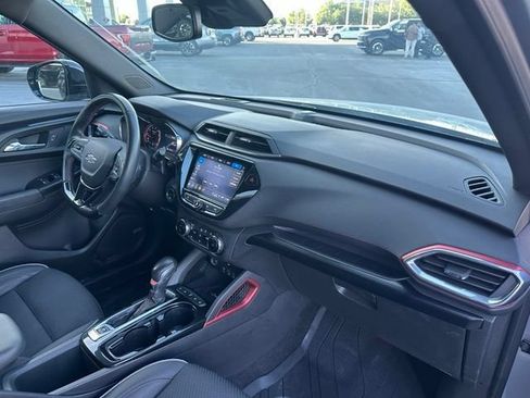 Certified 2023 Chevrolet TrailBlazer RS w/ Technology Package FWD image 33