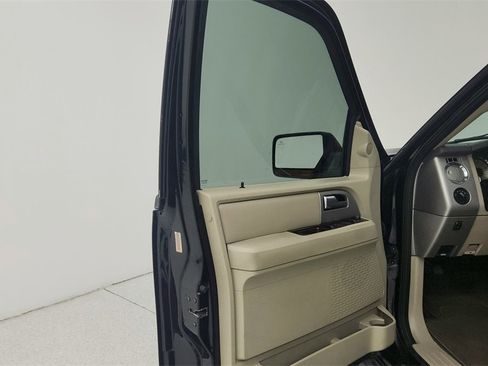 Used 2010 Ford Expedition Limited image 22