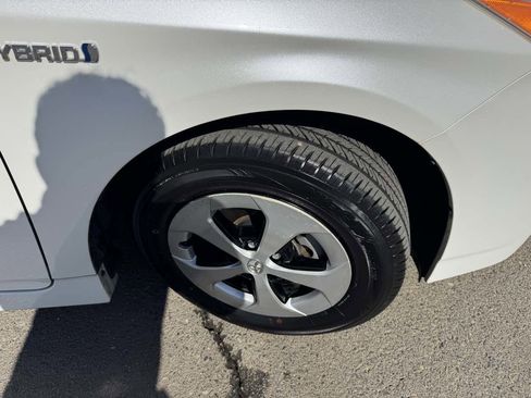 Used 2012 Toyota Prius Three w/ Solar Roof Pkg image 37