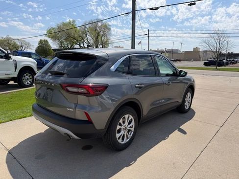 Used 2024 Ford Escape Active image 10