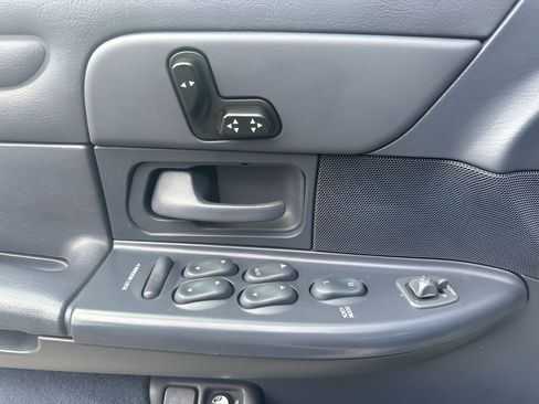 Used 1998 Ford Crown Victoria LX image 23