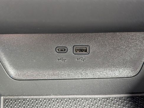New 2026 Chevrolet Equinox RS w/ LPO, Floor Liner Package FWD image 33