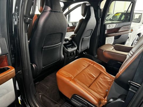 Used 2022 Lincoln Navigator L Reserve AWD/4WD image 20