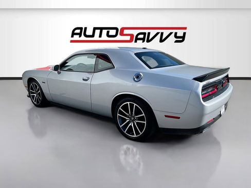 Used 2023 Dodge Challenger R/T RWD image 5