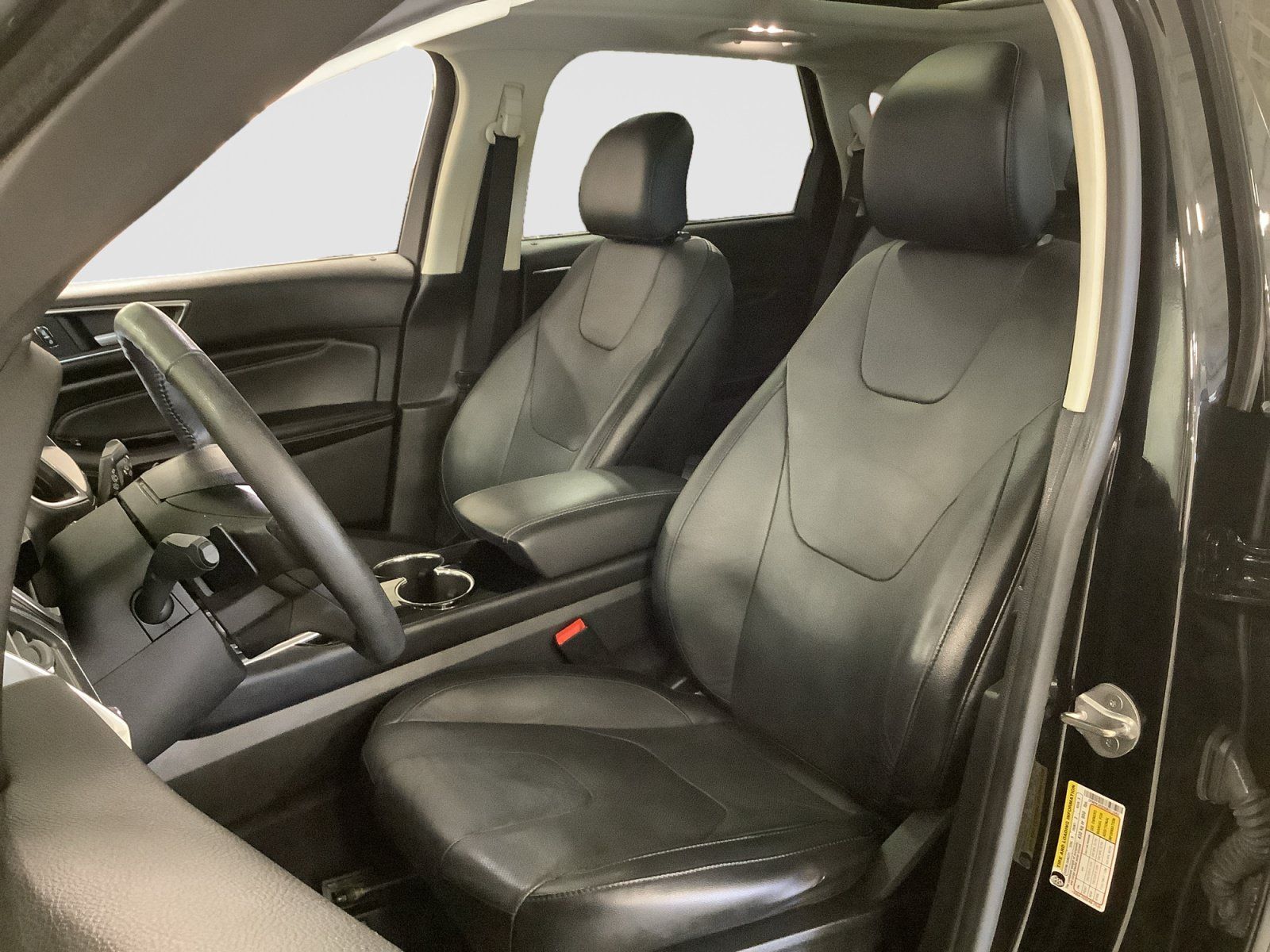 Used 2016 Ford Edge Titanium w/ Equipment Group 302A FWD image 11