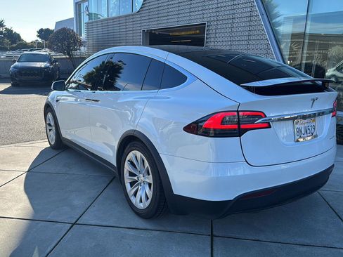 Used 2020 Tesla Model X Long Range image 6