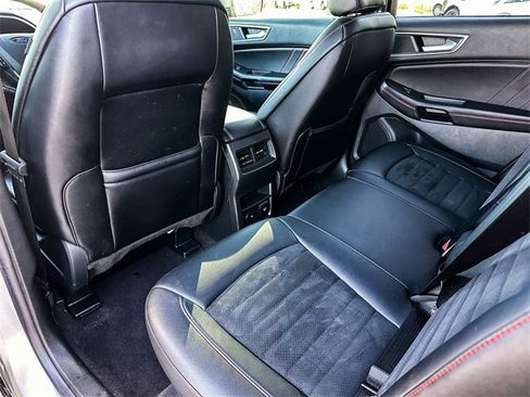 Used 2022 Ford Edge ST-Line image 19
