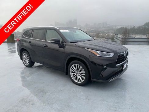 Certified 2022 Toyota Highlander Platinum image 1
