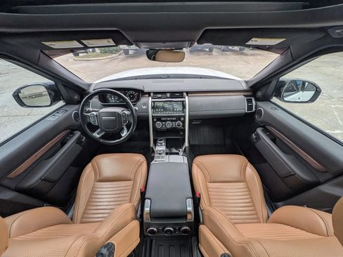 Used 2018 Land Rover Discovery HSE AWD/4WD image 10