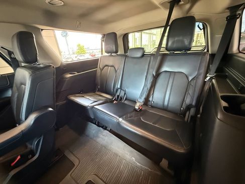 Used 2019 Ford Expedition Max Platinum AWD/4WD image 14