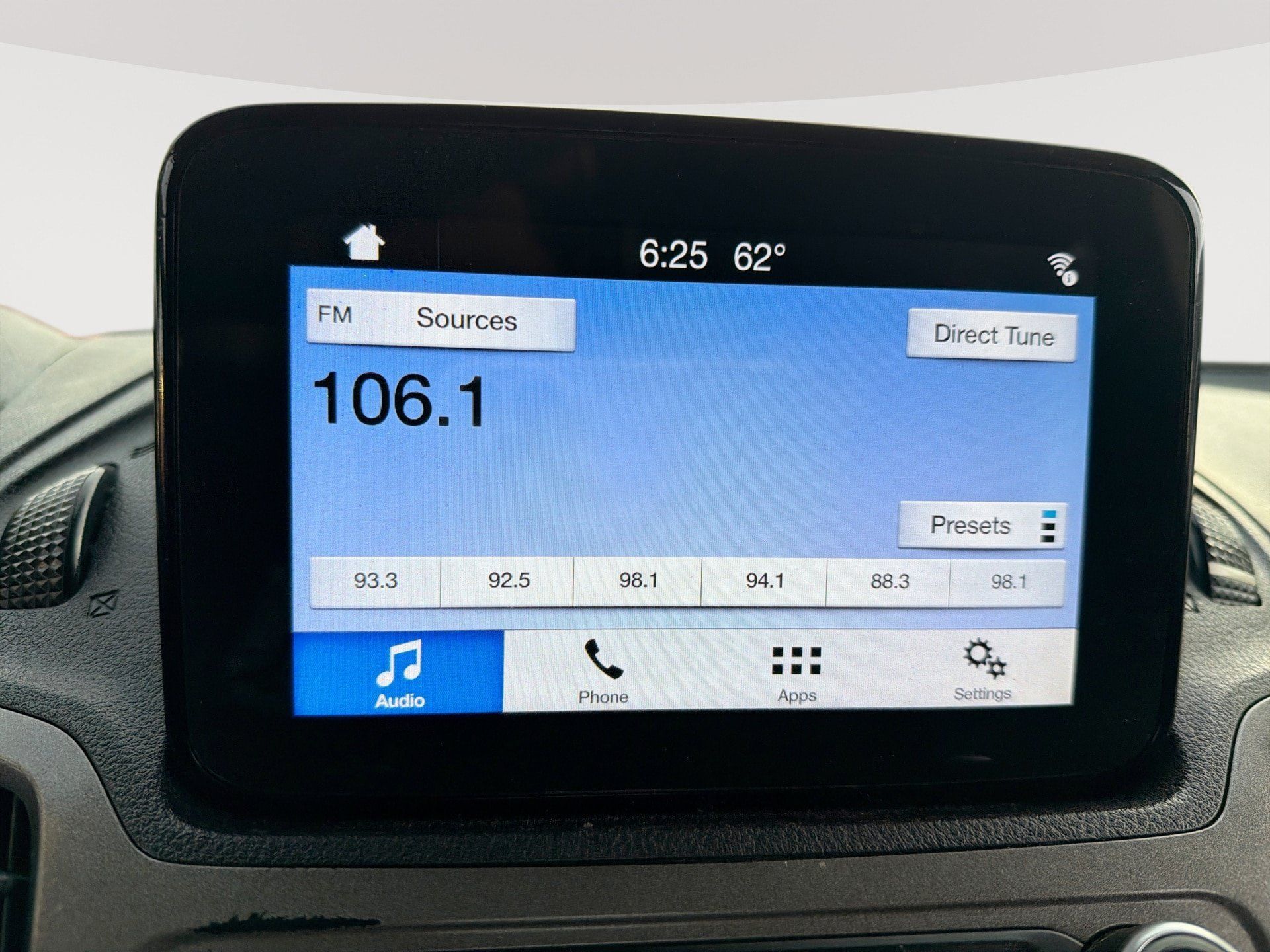 Used 2020 Ford Transit Connect XLT FWD image 12
