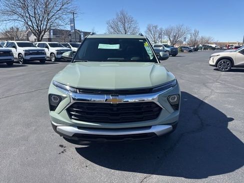 New 2026 Chevrolet TrailBlazer LT w/ Convenience Package AWD/4WD image 2