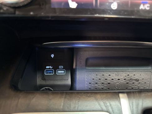 Used 2024 Genesis GV80 2.5T AWD/4WD image 31