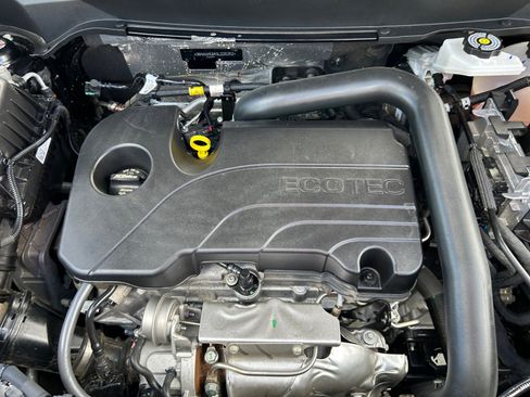 Used 2025 Chevrolet Equinox LT FWD image 22