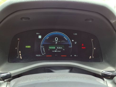 Used 2025 Toyota Camry LE FWD image 31