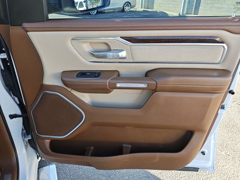 Used 2021 RAM 1500 Laramie AWD/4WD image 31