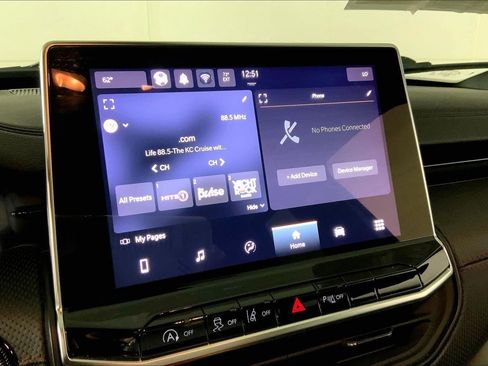 Used 2025 Jeep Compass Trailhawk w/ Trailer Tow Group AWD/4WD image 9