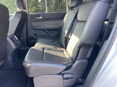 Certified 2023 Volkswagen Atlas SE FWD image 12