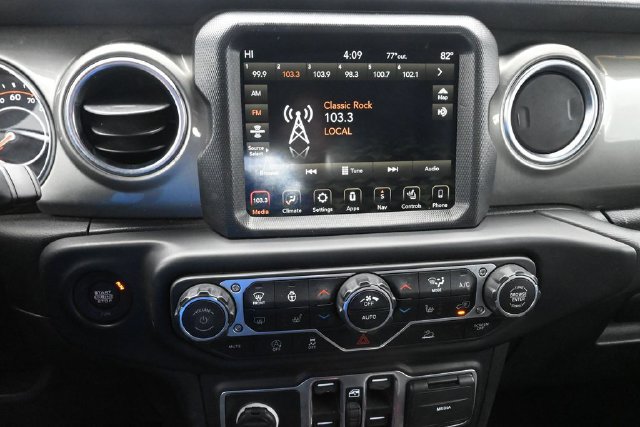 Used 2022 Jeep Wrangler Unlimited Sahara w/ Cold Weather Group AWD/4WD image 44