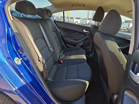 Used 2017 Kia Forte LX image 16