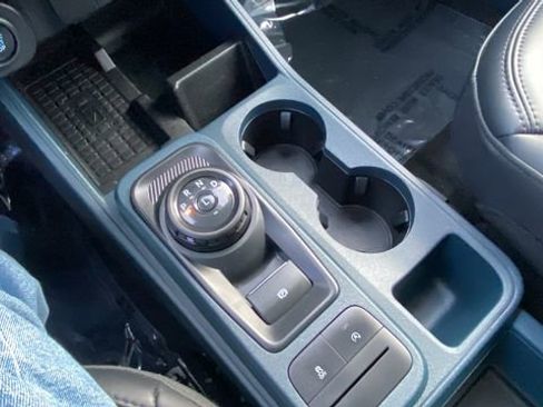 Used 2025 Ford Maverick Lariat w/ Black Appearance Package image 28