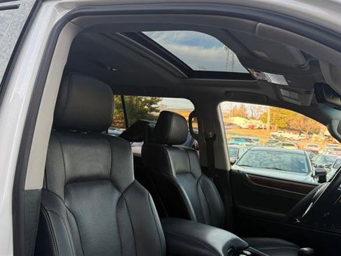 Used 2017 Lexus LX 570 4WD image 14