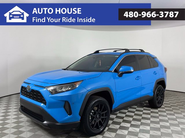 Used 2019 Toyota RAV4 LE AWD/4WD image 1