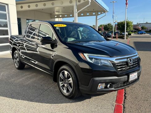 Used 2017 Honda Ridgeline RTL-T image 3