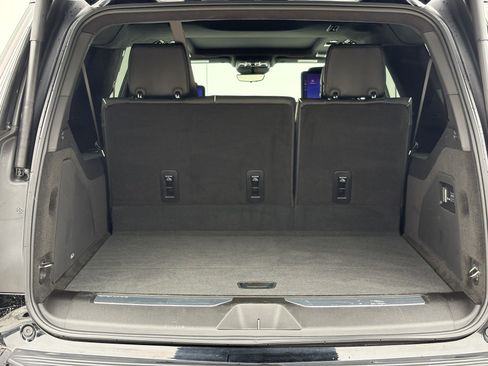 Used 2026 Cadillac Escalade ESV Platinum Luxury w/ LPO, Floor Liner Package AWD/4WD image 9